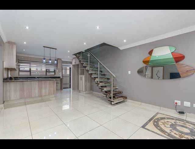 3 BEDROOM CLUSTER TO LET IN KYALAMI HILLS